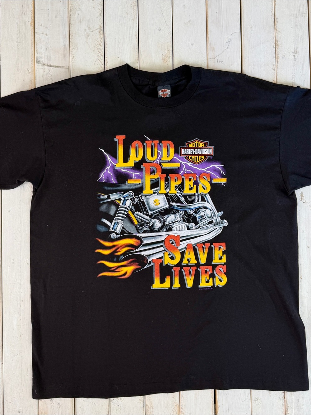HARLEY DAVIDSON "LOUD PIPES SAVE LIVES"
1994 VINTAGE MILWAUKEE T SHIRT WITH TAGS